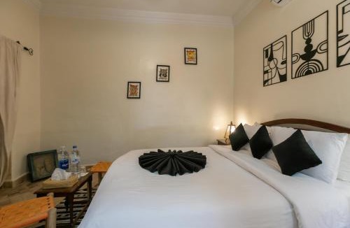 Bab Taghzout House | Riad Iklil Aljabal