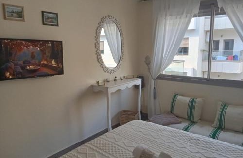 Essaouira Apartment | sunny amazigh apt avev piscine pool steps from beach 2balcony 2smartTV pool