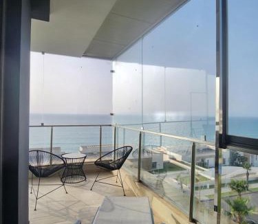 Plage des Nations Apartment | Appartement MIRAMAR