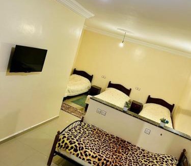 El Ouatia Hotel | camping et auberge les deux chameaux