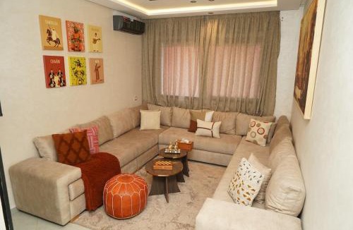 La Ville Haute Apartment | Chic Moderne avec Touche Marocaine