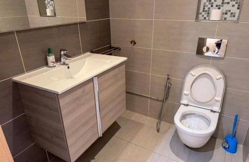 Hay Riad Apartment | Architectural Elegance - A New 3-Bedroom Jewel - 8