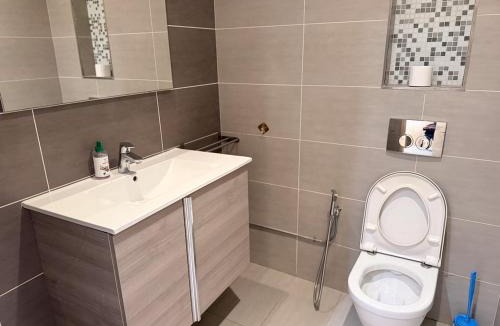 Hay Riad Apartment | Architectural Elegance - A New 3-Bedroom Jewel - 8