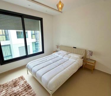 El Mansouria Apartment | Beachfront luxury 2 bedroom appartement with pool and gym