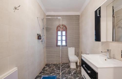 Palmeraie Villa | Luxury oasis piscine vue l atlas