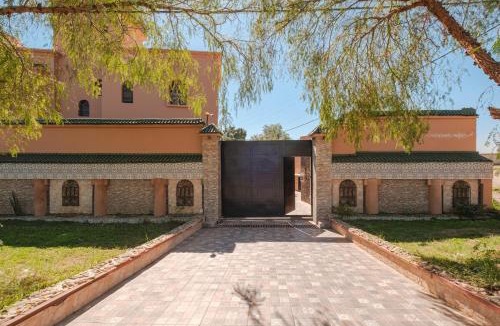 Palmeraie Villa | Luxury oasis piscine vue l atlas
