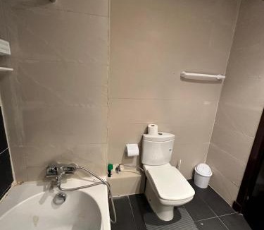 Cite Al Mohammadi Apartment | Your Summer Escape Spacious twoBedroom and Sunny Pool