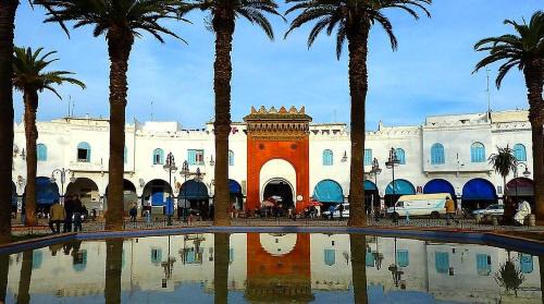 Larache Apartment | Belle Appartement Moderne Centre Larache Wifi Parking Ascenseur Clim Plage Gardien