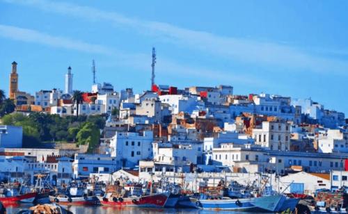 Larache Apartment | Belle Appartement Moderne Centre Larache Wifi Parking Ascenseur Clim Plage Gardien