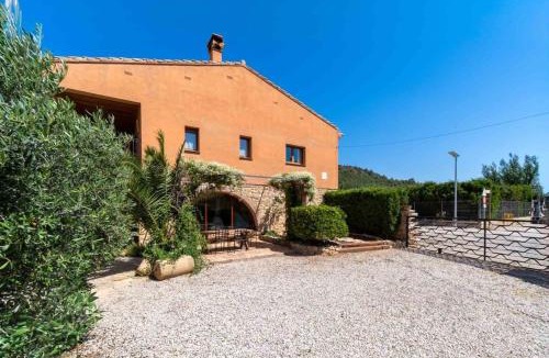 Prat de Comte House | Casa rural en Terra Alta con vistas al Tossal d'Engrilló, cerca de la Vía Verde, espacios exteriores, doble barbacoa, ideal para familias, grupos y mascotas