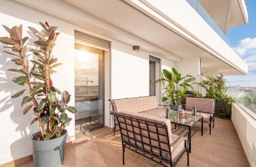 Casablanca Apartment | VIVASTAY Casablanca - Élégant 2 Chambres CFC avec Piscine et Salle de Sport
