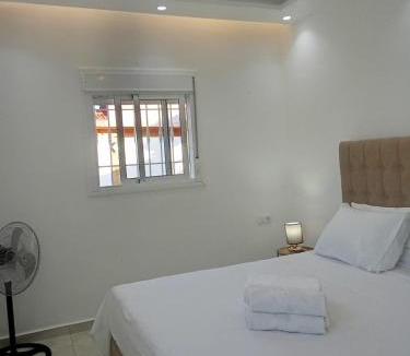 Fnideq House | Villa Charme & Jardin à Fnideq, Proche Plage & Ceuta