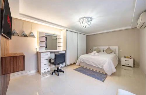 Ouahat Sidi Brahim Apartment | Duplex Oasis 4 Chambres with Jacuzzi, 12min Gueliz