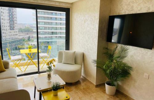 Tanja Balia Apartment | Cocon Privé - Vue Mer, 3 Balcons et Centre TGV, WIFI & AC