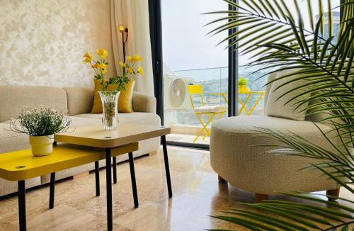 Tanja Balia Apartment | Cocon Privé - Vue Mer, 3 Balcons et Centre TGV, WIFI & AC