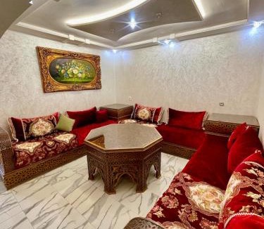Quartier Mozart Apartment | Place Mozart Beach, coastal road and TGV station 5 min away