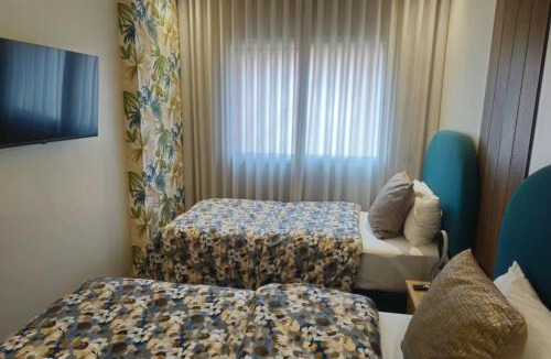 SOUR JDID Apartment | Large luxurious apartment opposite to Hassan 2 Mosqu and FAIR international casablanca , near downtown prohibited arb unmarried couples, Free underground parking for buildings, 3 rooms, 2 bathroom, living room