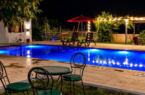 Aguelmam Azegza Villa | Villa Mouloud - Piscine partagée, nature et calme