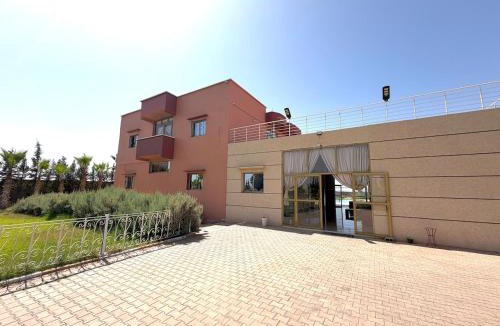 Saada Villa | 8-Bedroom Villa with Olympic-Size XXL Pool