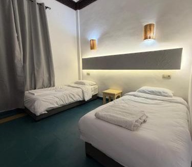 Tamraght Hotel | cozy room with swimming pool