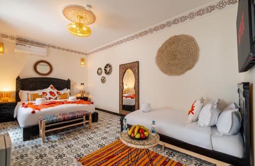 Assouel House | Riad Chaleurs - Breakfast included -15 min Walk Jemaa El Fna