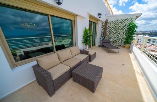 Branes Apartment | Luxurious 4 bedroom Beachfront BAK2