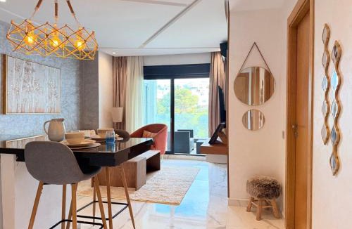 Malabata Apartment | Elegant Luxury Studio - Pool, Beach & Station 2'