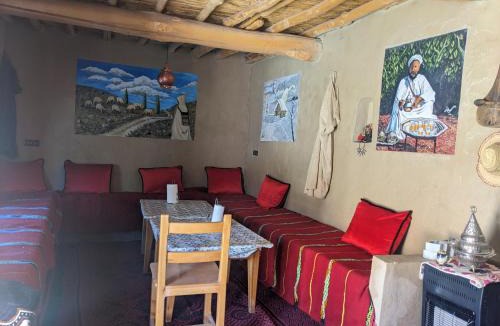 Bou Azmou Hotel | Auberge Restaurant Oumidou