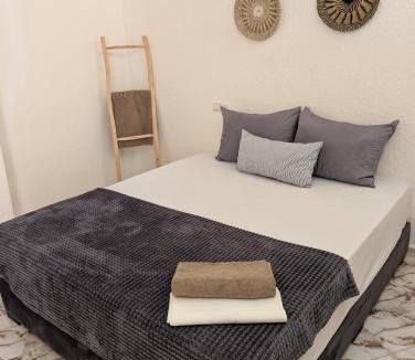 Oulad Khallouf Hostel | Tayyurt Blue waves Beach house's