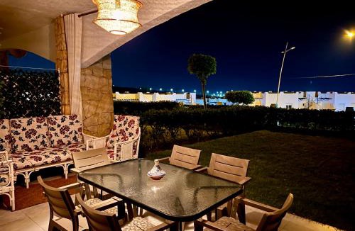 Fnideq Apartment | Garden Apartment with Pool & Beach 8 min