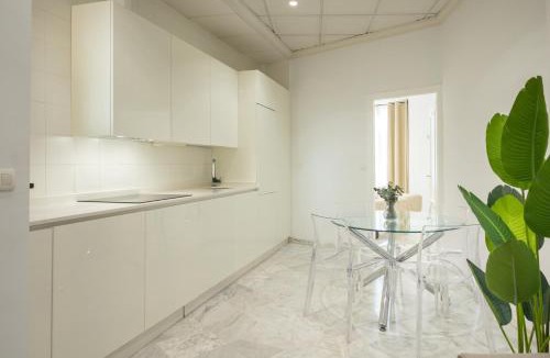 Encarnacion-Regina Apartment | Campana Center Apartments