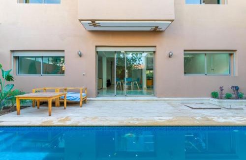 Agdal Villa | villa with private pool only family