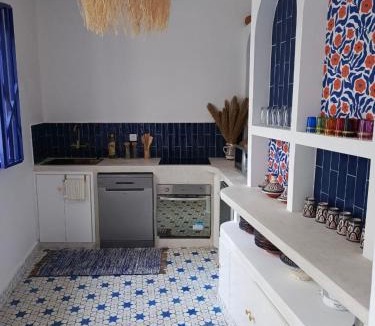 Medina of Tangier House | Riad Lyabaïana privatisé, piscine et vue mer dans la médina
