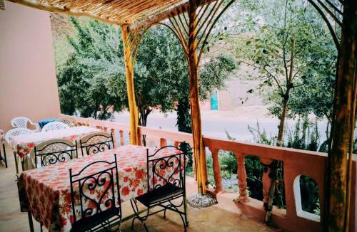 Ait Sedrate Jbel El Soufla Apartment | Riad restaurante Étoile dades Camping