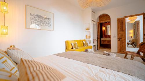 Riad Zitoun Jdid House | Private Riad Loulou Zitoun - rooftops - 2 pools - 4 rooms