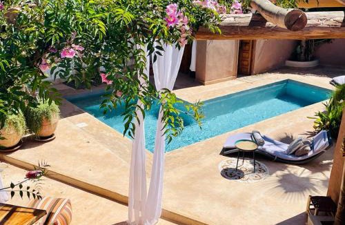 Oulad Hassoune Villa | VILLA BEL'VIE, PRIVEE, MARRAKECH , PISCINE CHAUFFEE, Wifi, Clim