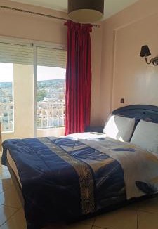 Cite Charaf Apartment | Sunny Coastal Stay Stunning Views