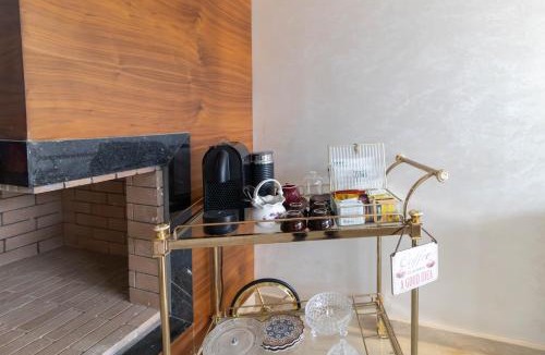 Tamariss Apartment | Beachfront gem with pool gym