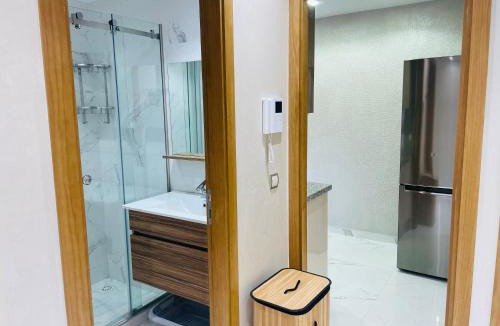 Luxus Apartment | Appartement chic , 3 chambres , proche centre-ville -plage -aéroport, parking privé