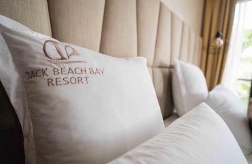 Tamariss Villa | Luxury Villa Jack Beach Resort Pool & Seaview