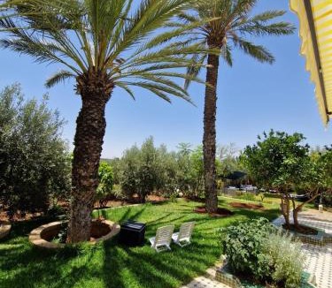 Dkhissa House | Villa Palmengarten Meknès bei Fes