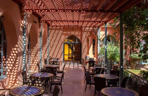 Afourer Hotel | Chems Le Tazarkount