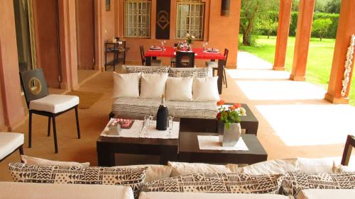 Tamazouzte House | Dar Kamango - Marrakech Peaceful Retreat