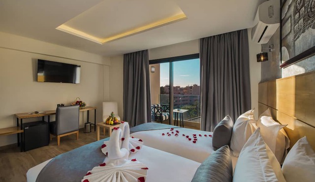 Stars Hotel