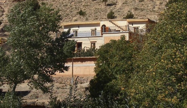 Gite Paradis d'Ait Bouguemez - Hostel