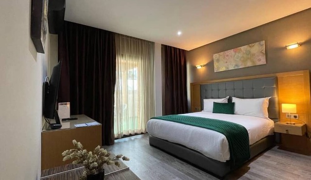 Silver Suites Hotel & Spa