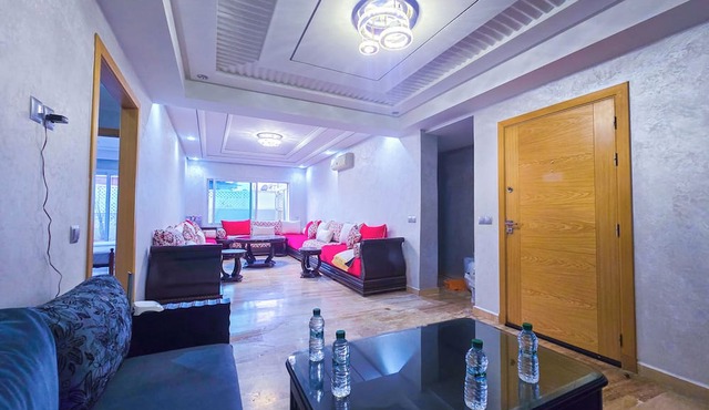 Luxor Home - Spacious & proximity to CFC