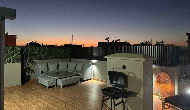 LUXE LIVING ESTATES