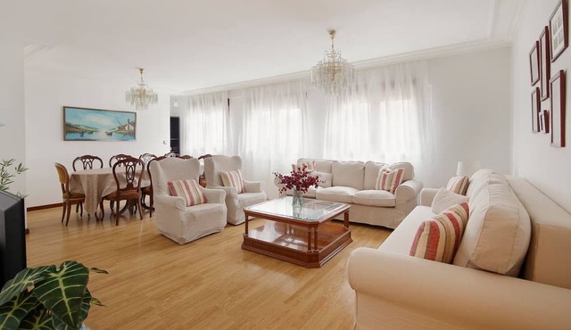174A Apartment in San Lorenzo by R2R Consulting in Gijón