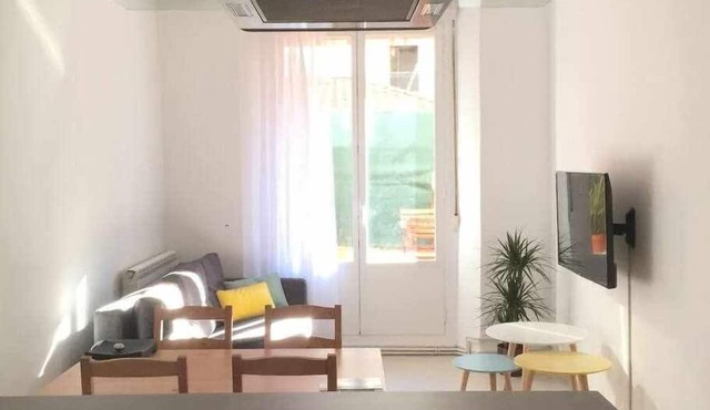Apartamento con Terraza en el Casco Antiguo de Pamplona - Ayla San Fermín in Pamplona/Iruña